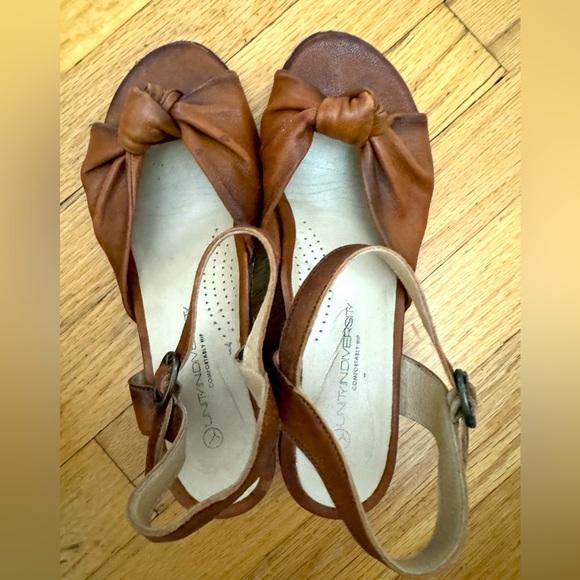 Unity In Diversity Leather Sandals - Picture 10 of 14